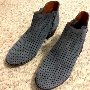 Nice looking boots good brand verily worn